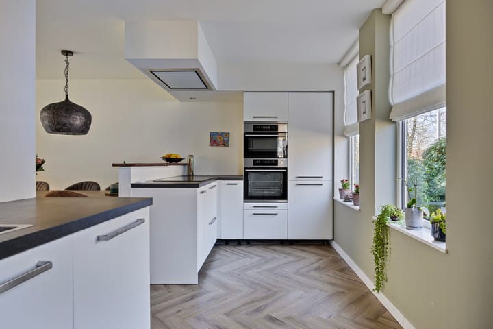 Foto 10 van Hindeloopenstraat 98