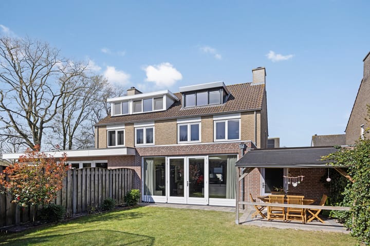 Foto 38 van Hindeloopenstraat 98