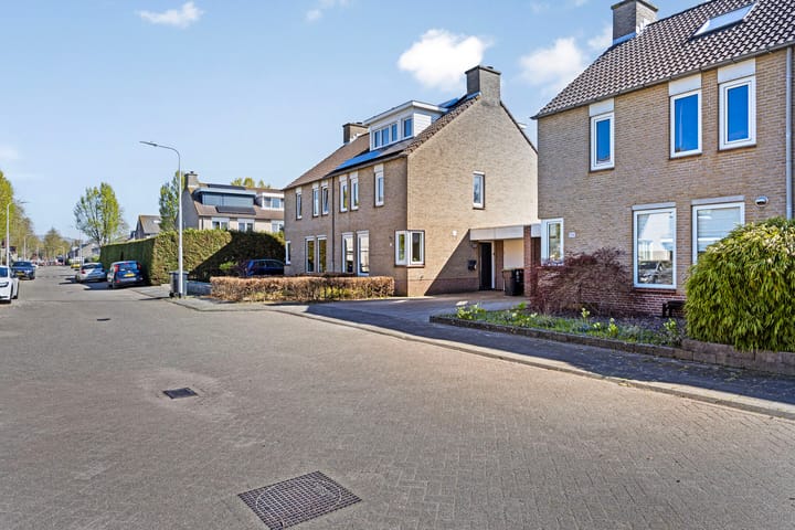 Foto 45 van Hindeloopenstraat 98