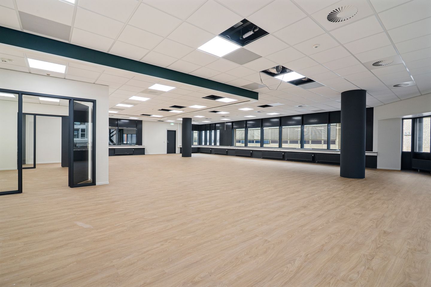 Bekijk foto 4 van Beursplein 1