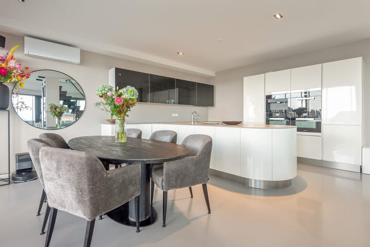 Foto 8 van van Galenstraat 11