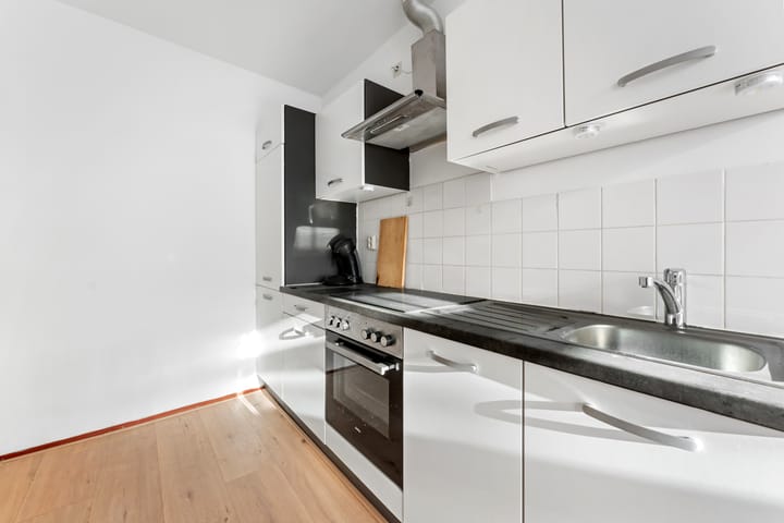 Foto 12 van Lambertusstraat 76-01