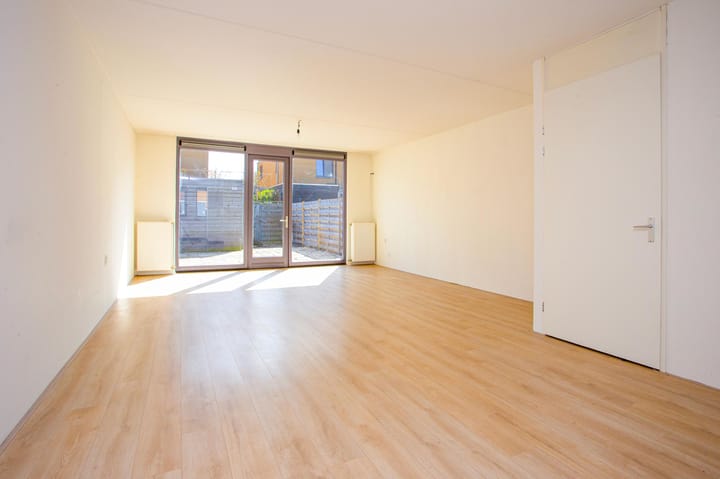 Foto 2 van Straat van Corsica 72