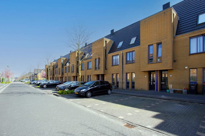 Photo 27 of Straat van Corsica 72