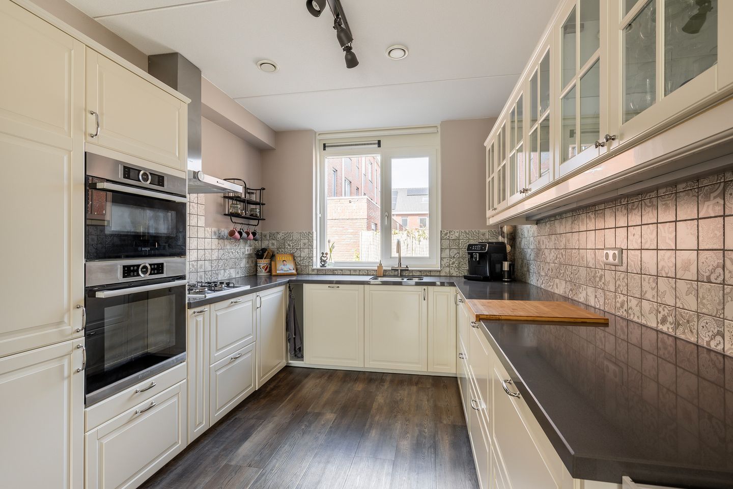 Photo 10 of Johannes Nederveenstraat 11