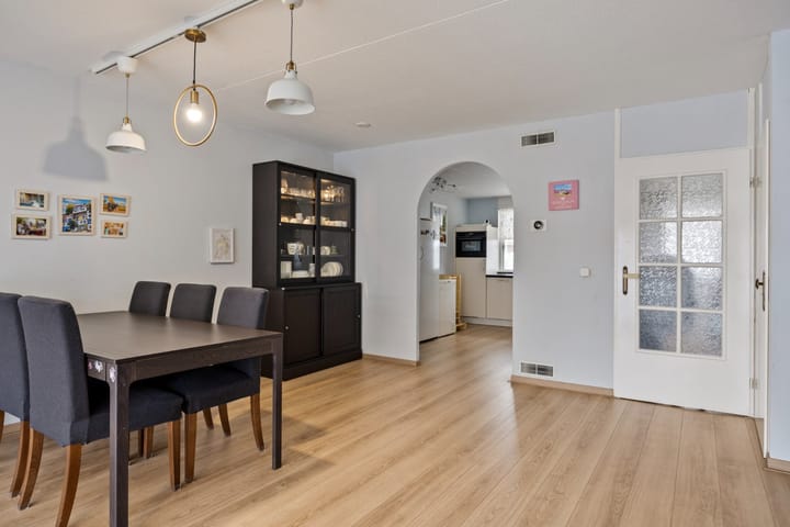 Foto 10 van Weegbree 86