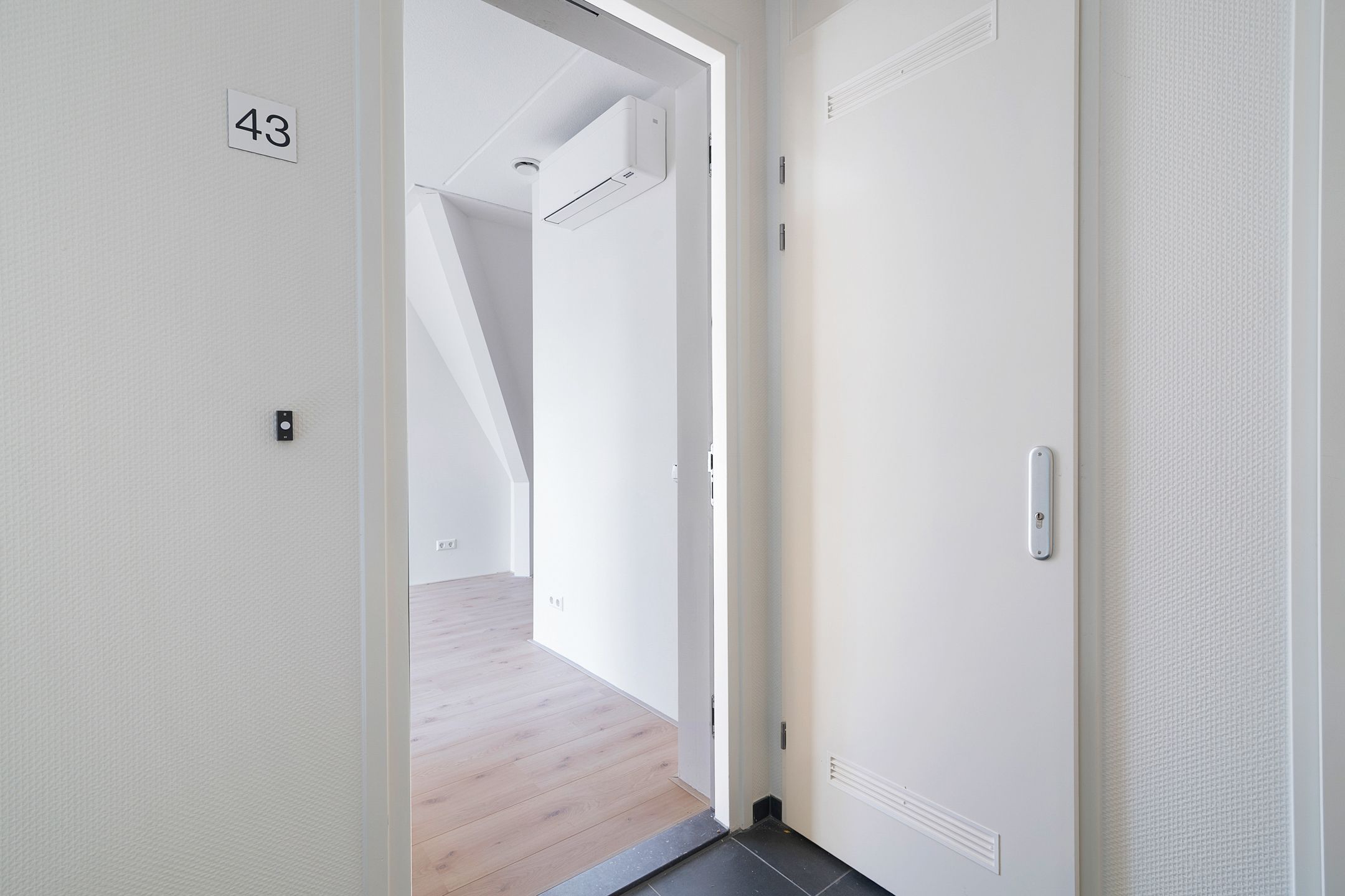 Photo 15 of Amelandsstraat 43