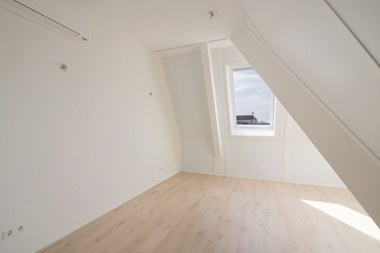 Photo 19 of Amelandsstraat 43