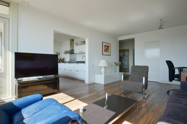 Photo 7 of Titus Brandsmastraat 101