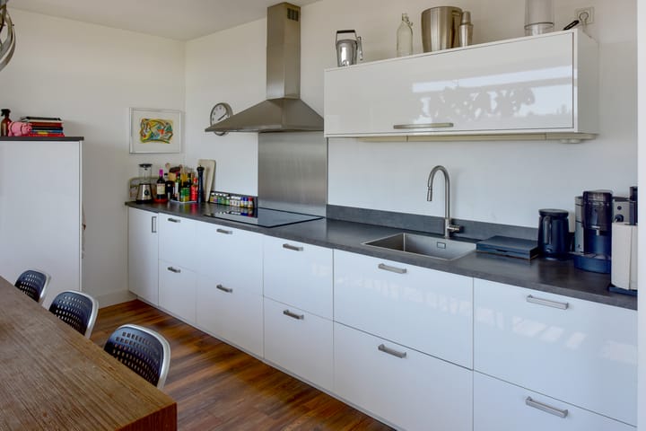 Photo 12 of Titus Brandsmastraat 101