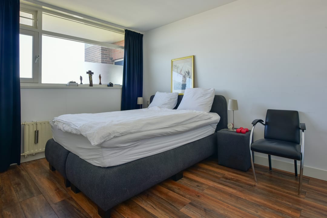 Foto 13 van Titus Brandsmastraat 101