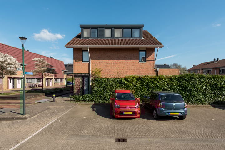 Foto 3 van Mineraalwater 12