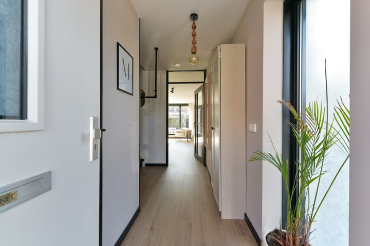 Foto 4 van Mineraalwater 12