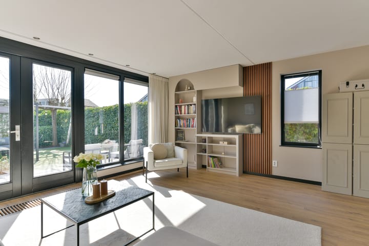 Foto 8 van Mineraalwater 12