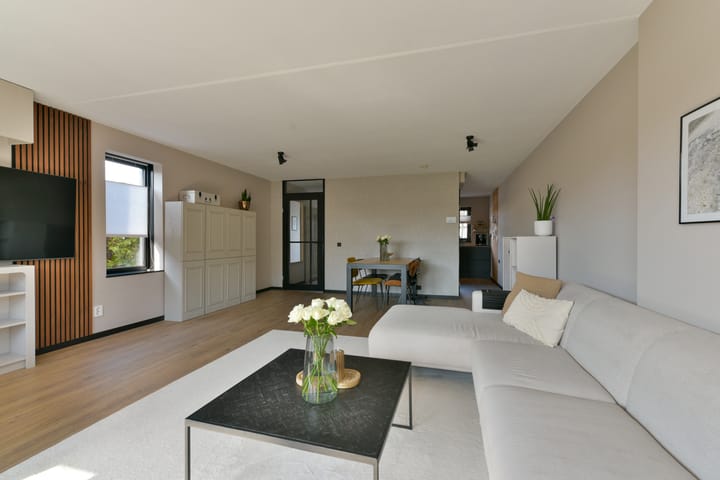 Foto 11 van Mineraalwater 12