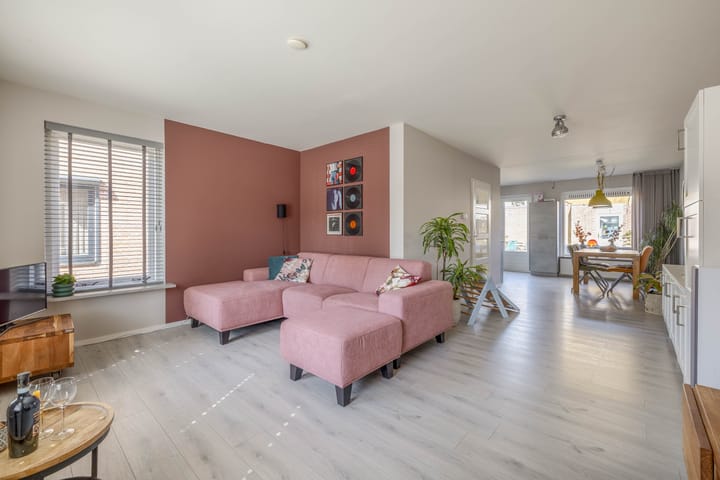 Foto 2 van Leeuwerik 15