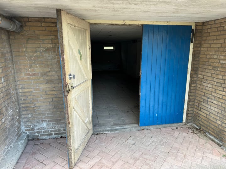 Photo 4 of Plataanstraat