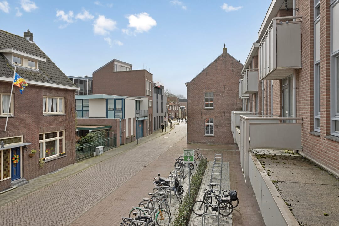 Foto 28 van Leeuwstraat 24