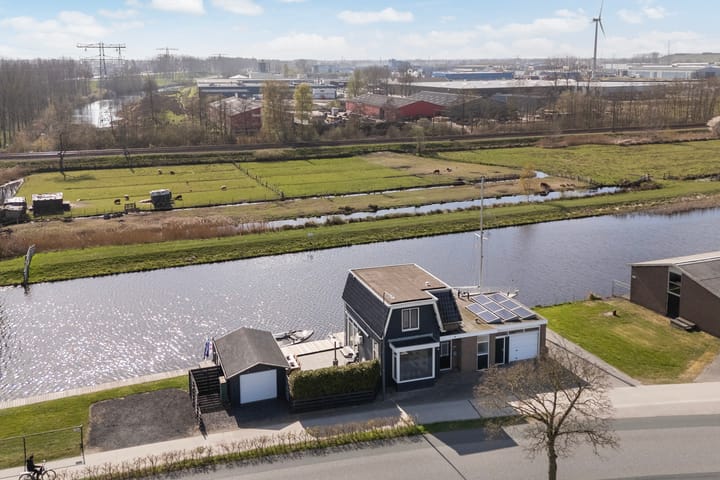 Foto 3 van Leeuwarderstraatweg 1