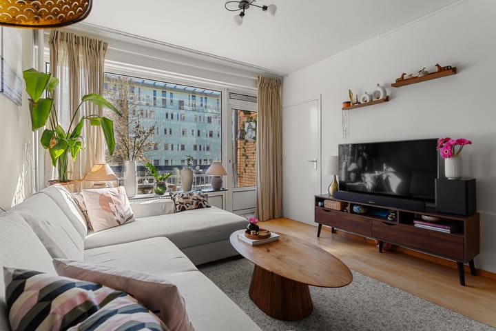 Foto 10 van Van Nijenrodeweg 147