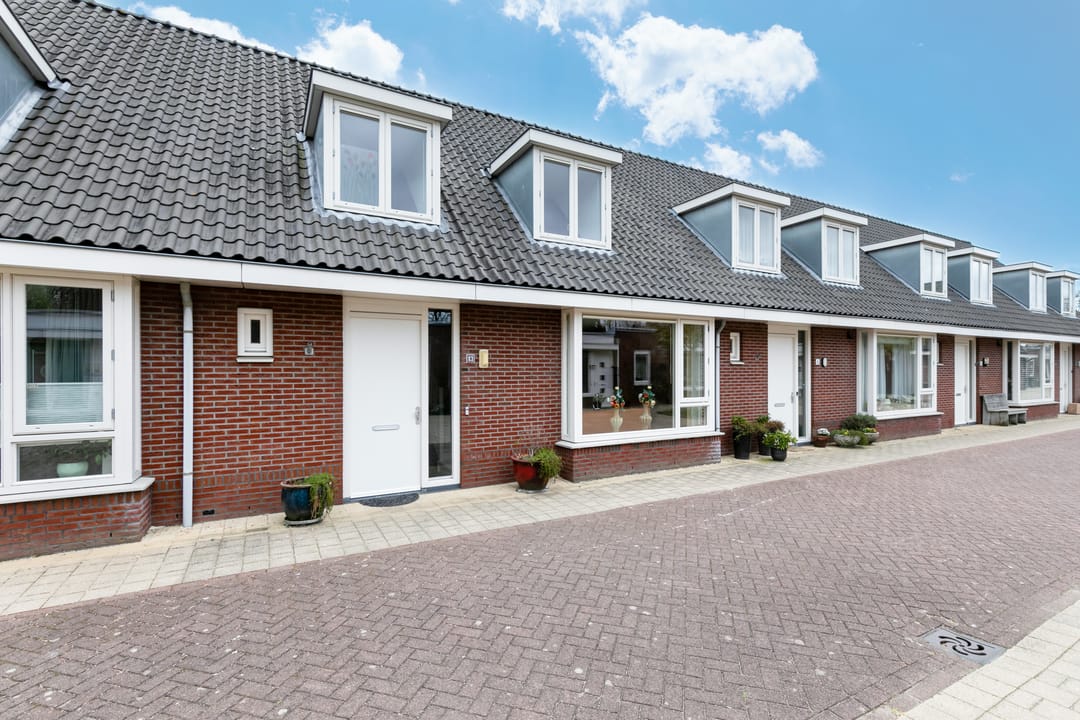 Foto 1 van Lindenhof 8