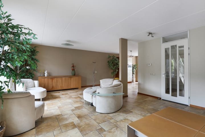 Foto 3 van Lindenhof 8