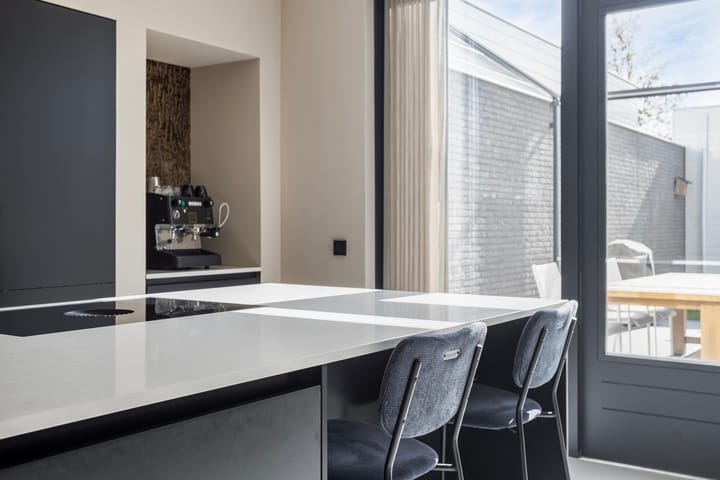 Photo 15 of Huygensstraat 99