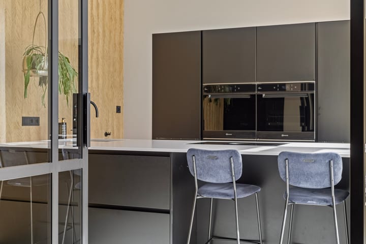 Photo 18 of Huygensstraat 99