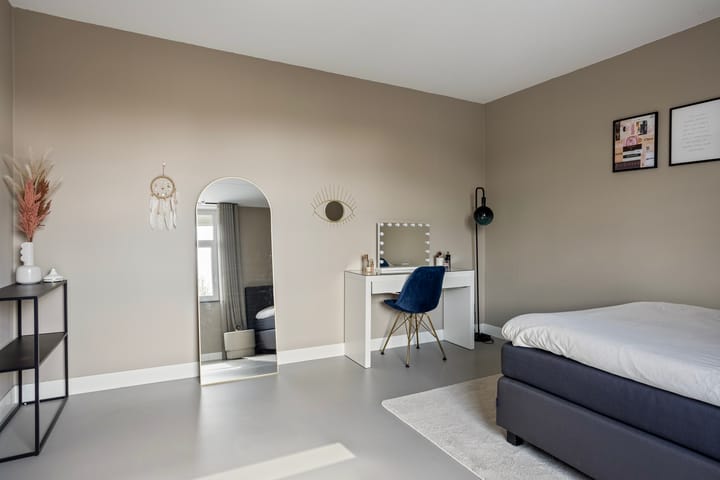 Photo 25 of Huygensstraat 99