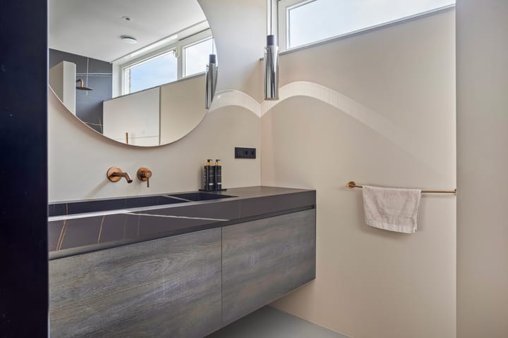 Photo 27 of Huygensstraat 99