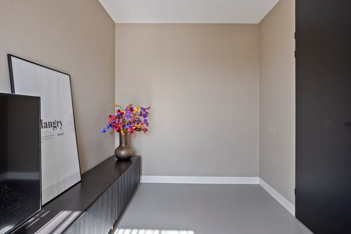 Photo 34 of Huygensstraat 99