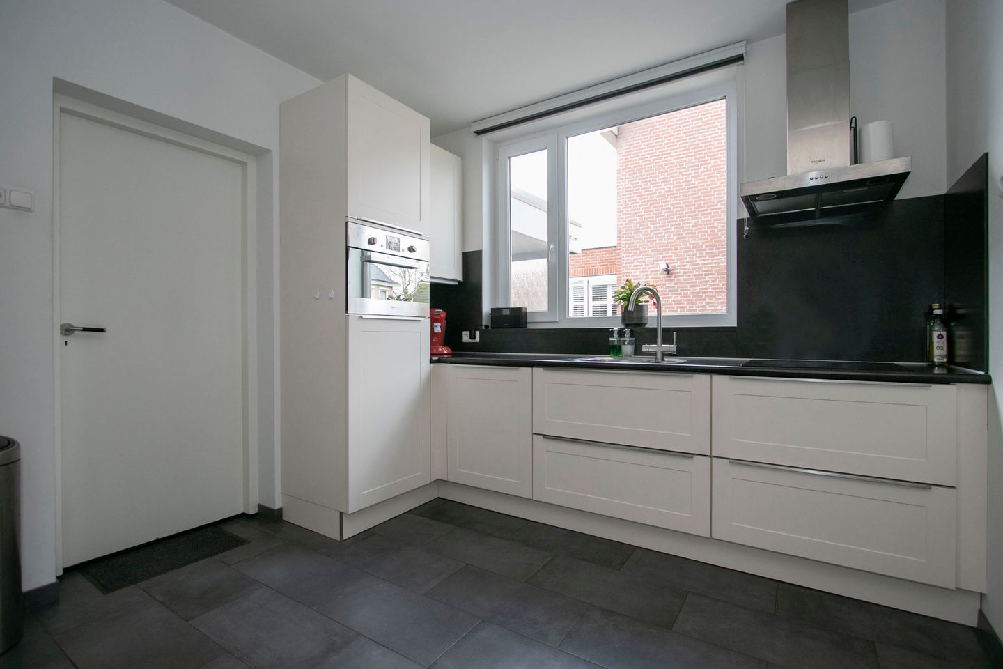 Foto 10 van Nieuwenheerd 12