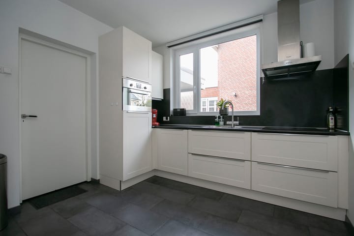 Photo 10 of Nieuwenheerd 12