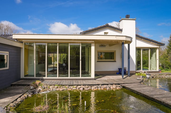 Photo 23 of Dwarsweg 19