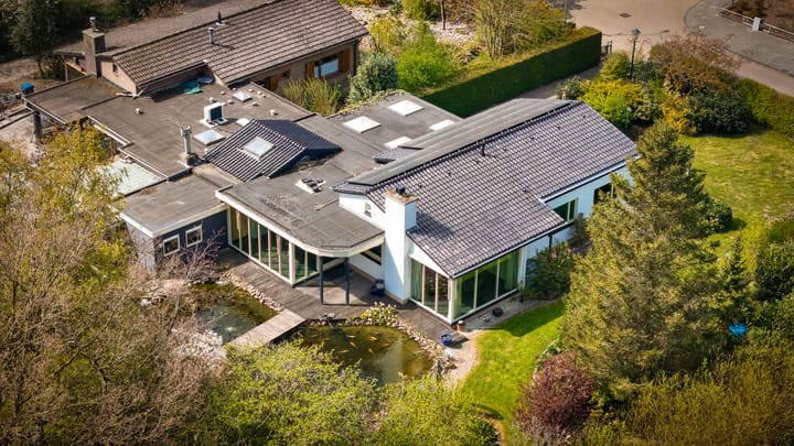 Photo 31 of Dwarsweg 19