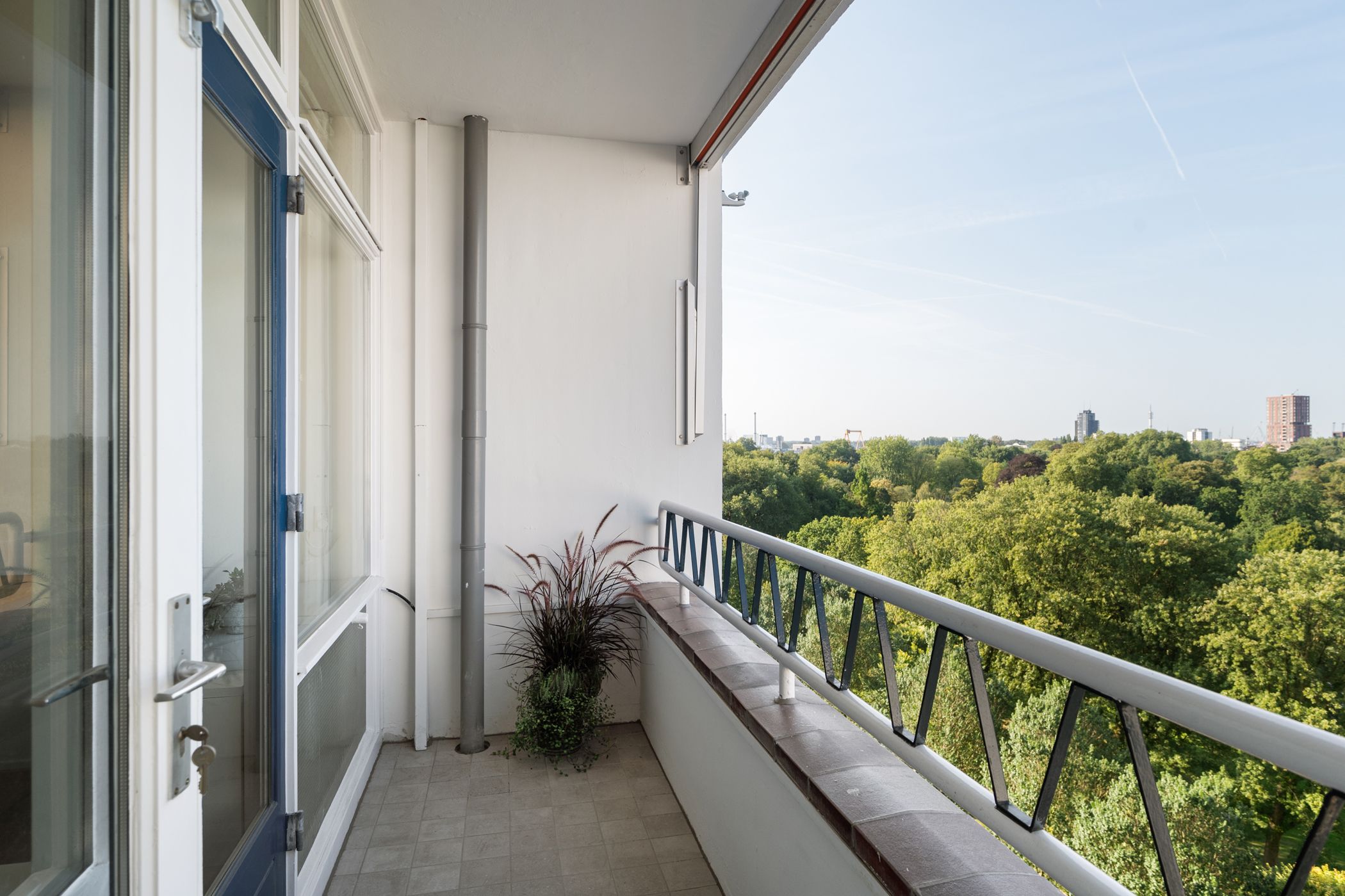 Foto 12 van Westzeedijk 210