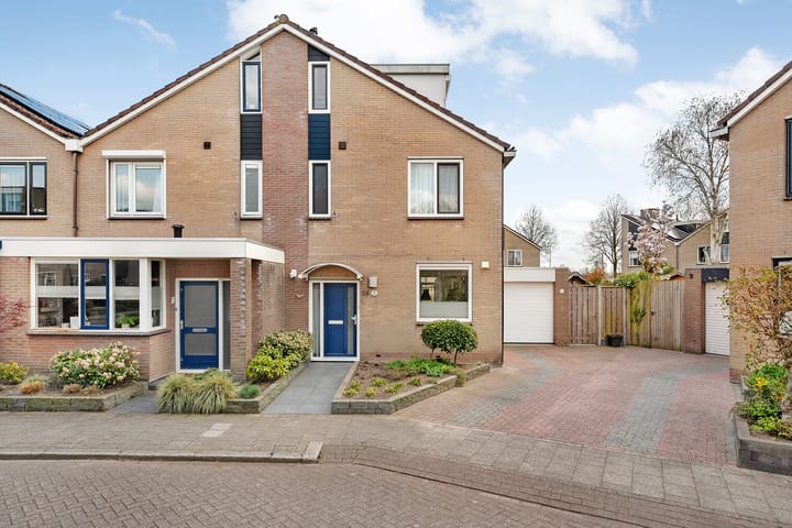 Foto 1 van Van Hemertmarke 24