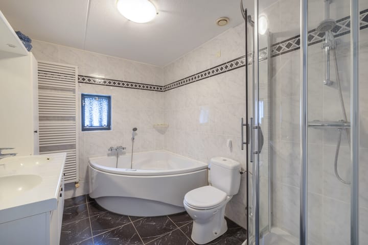 Foto 17 van Schokkerhaven 9