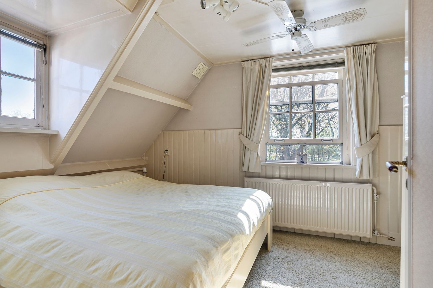 Foto 4 van Niesenoortsburgwal 38