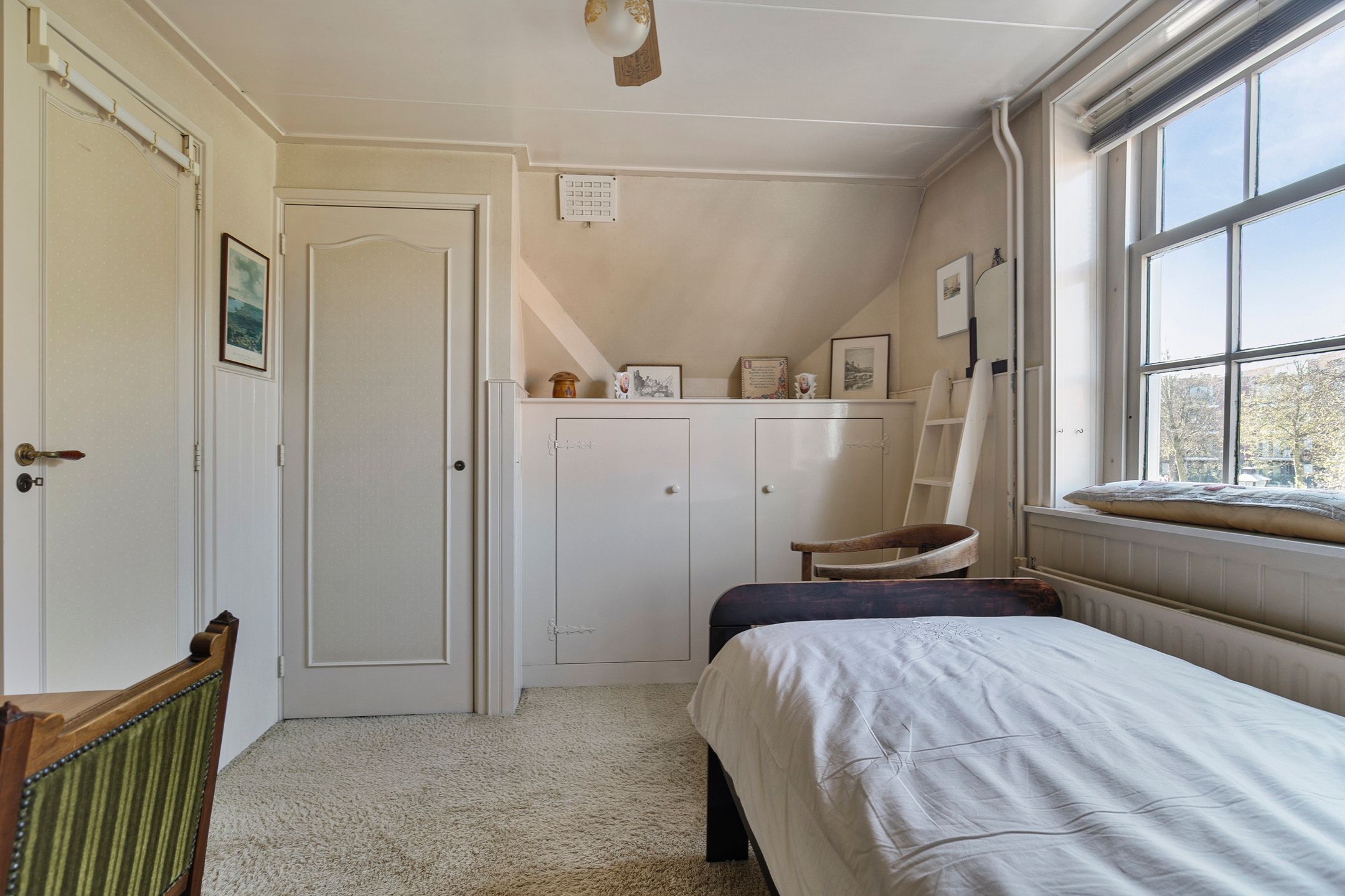 Foto 24 van Niesenoortsburgwal 38