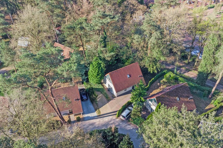 Photo 2 of Dwarsweg 6-612