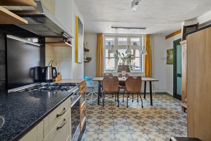 Photo 11 of Kleverstraat 10-A