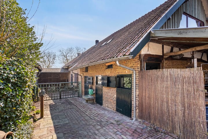 Photo 55 of Kleverstraat 10-A