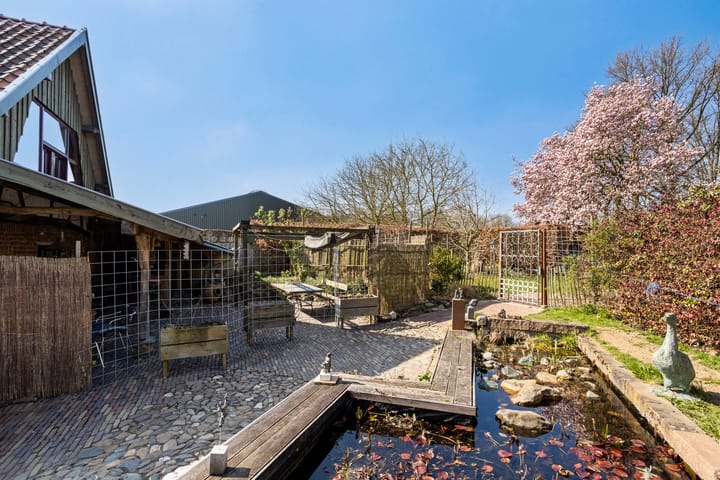 Photo 58 of Kleverstraat 10-A