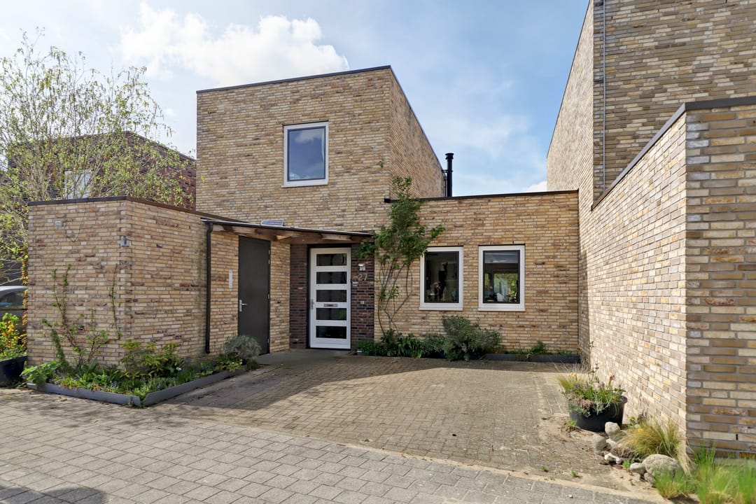 Photo 2 of Canadasingel 27