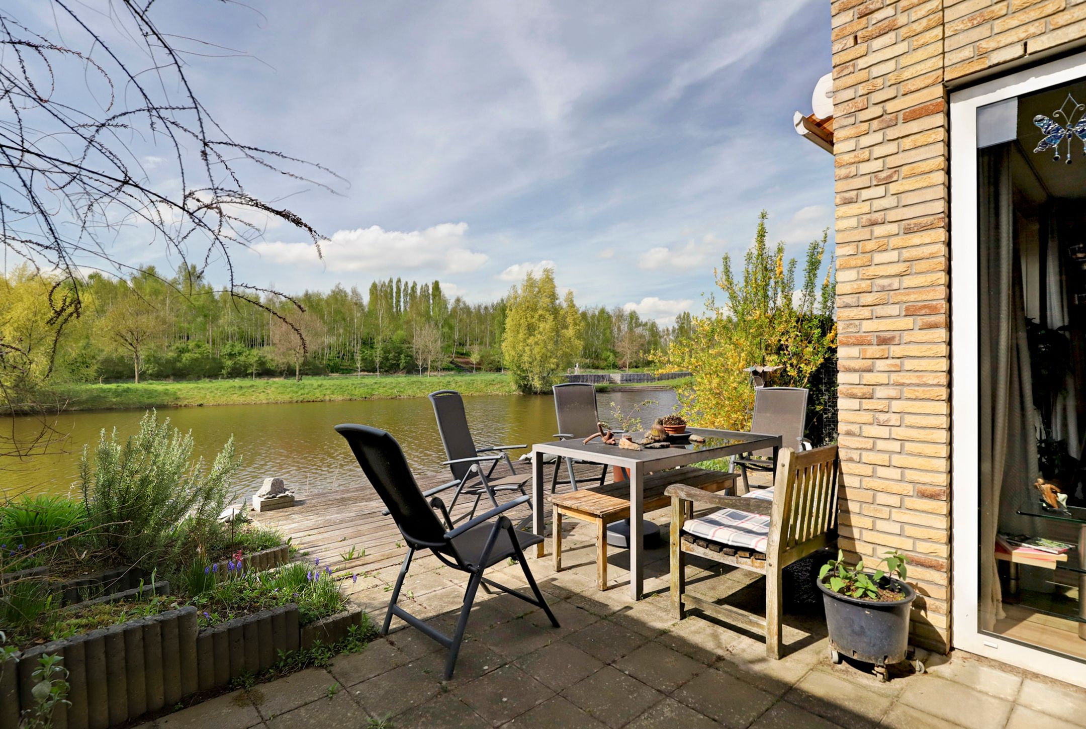 Photo 3 of Canadasingel 27