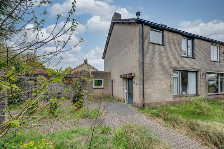 Photo 8 of van Oldenbarneveldtlaan 35