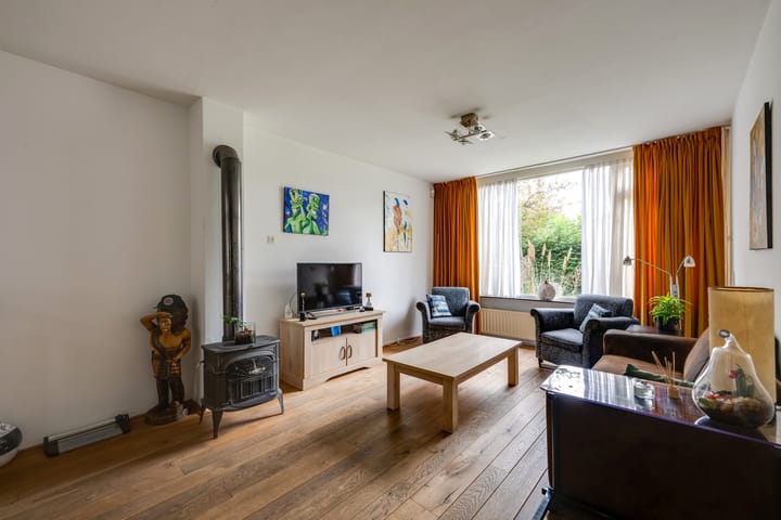 Photo 13 of van Oldenbarneveldtlaan 35