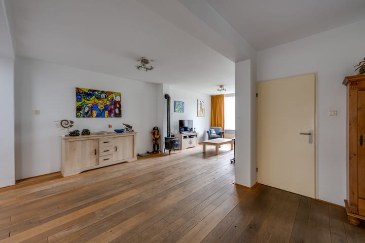 Photo 18 of van Oldenbarneveldtlaan 35