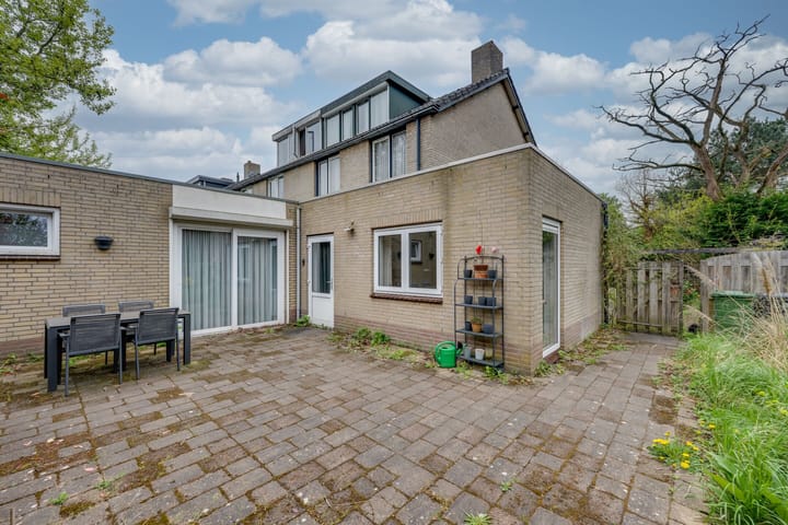 Photo 49 of van Oldenbarneveldtlaan 35